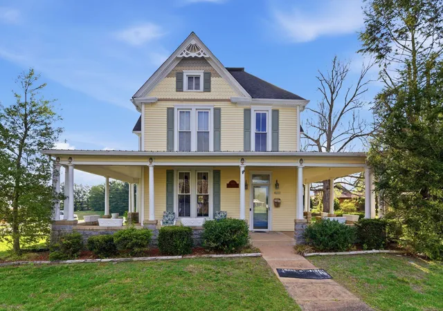 1st image of 601 Jamestown St, Columbia, KY 42728 | MLS# 26007044