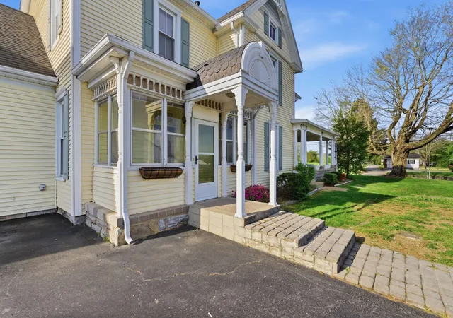 4th image of 601 Jamestown St, Columbia, KY 42728 | MLS# 26007044