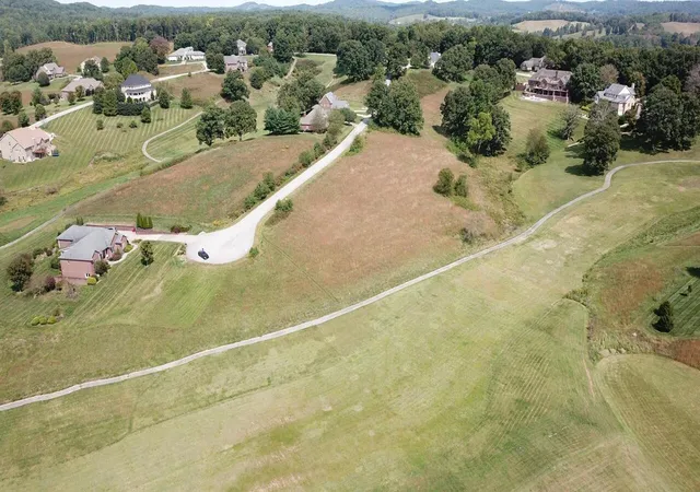 Photo 2 of Land for sale at 626 Oakwood Dr, London, KY 40744 | MLS# 26007065 | Listing updated on 2026-04-04