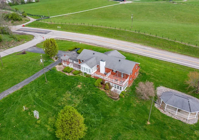 Homes for sale in Winchester, KY | 110 White Conkwright Rd, Winchester, KY 40391 | MLS# 26007022