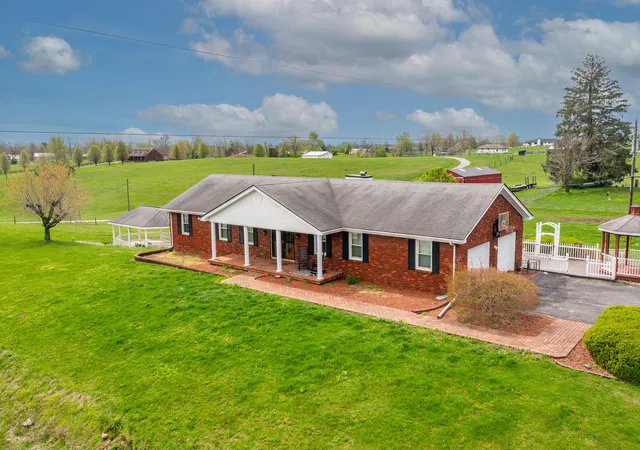 Homes for sale in Winchester, KY | 110 White Conkwright Rd, Winchester, KY 40391 | MLS# 26007022
