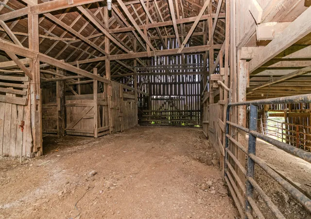 2nd image of 2996/3056 Irvine Rd, Winchester, KY 40391 | MLS# 26007128