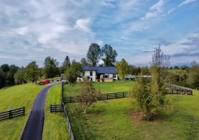 Photo 2 of Single family home for sale at 120 Hackett Pike, Richmond, KY 40475 | MLS# 26007089 | Listing updated on 2026-08-30