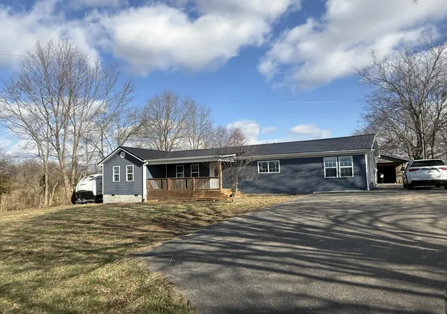 Homes for sale in Paint Lick, KY | 3493 Cartersville Rd, Paint Lick, KY 40461 | MLS# 26007319