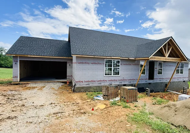 Homes for sale in Mt Vernon, KY | 204 Mc Call Ln, Mt Vernon, KY 40456 | MLS# 26008207