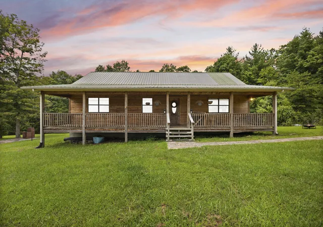Photo 1 of Single family home for sale at 576 Laxton Rd, Strunk, KY 42649 | MLS# 26007697 | Listing updated on 2026-09-06