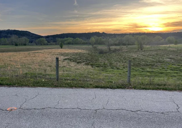 1st image of 4025 Jackson Ferry Rd, Winchester, KY 40391 | MLS# 26007284
