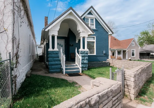 Photo 2 of Single family home for sale at 374 E 3rd Street, Lexington, KY 40508 | MLS# 26007365 | Listing updated on 2026-05-12