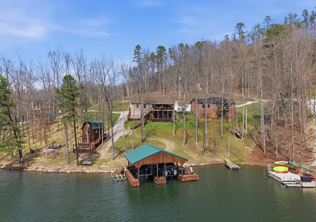 Homes for sale in East Bernstadt, KY | 1077 Cliffs Edge Rd, East Bernstadt, KY 40729 | MLS# 26007314