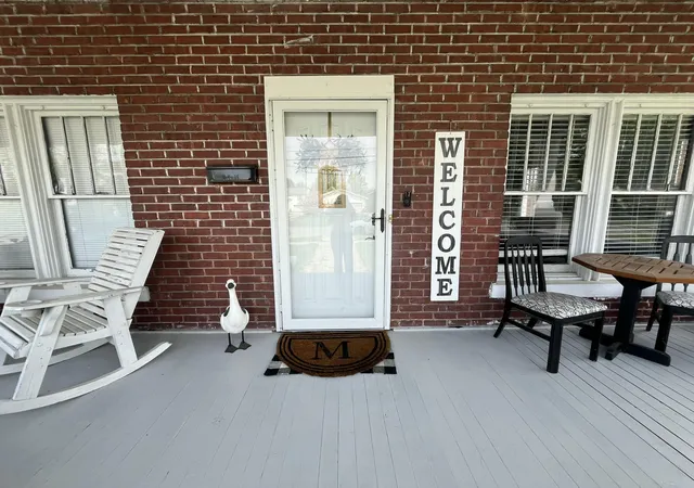 Homes for sale in Middlesboro, KY | 713 Exeter Ave, Middlesboro, KY 40965 | MLS# 26007393