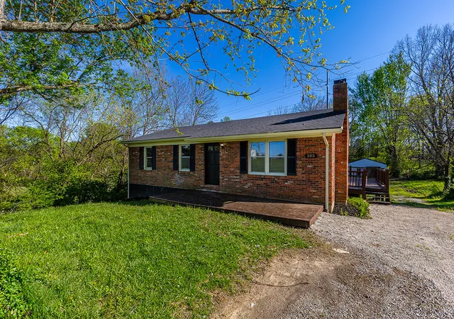 Homes for sale in Frankfort, KY | 505 Old Us 60 Rd, Frankfort, KY 40601 | MLS# 26007412