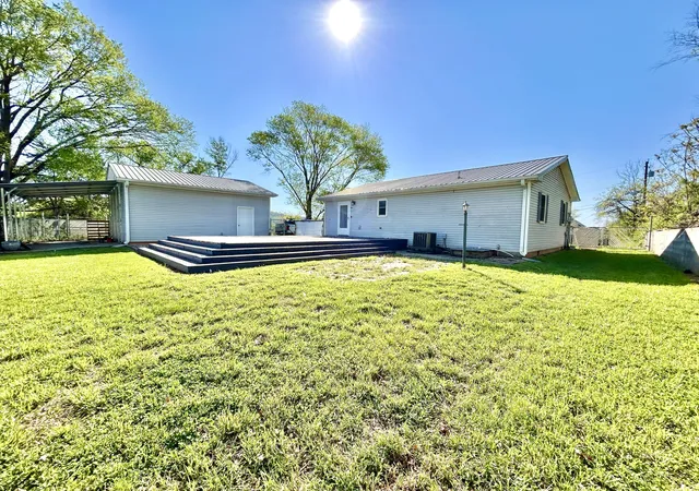Photo 3 of Single family home for sale at 103 Harvey Ave, Somerset, KY 42501 | MLS# 26007684 | Listing updated on 2026-09-01