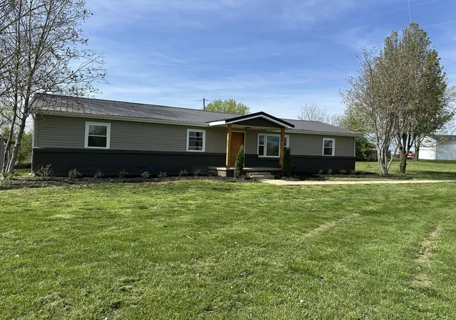 Photo 3 of Single family home for sale at 140 Historic Ln, Cynthiana, KY 41031 | MLS# 26007504 | Listing updated on 2026-07-13