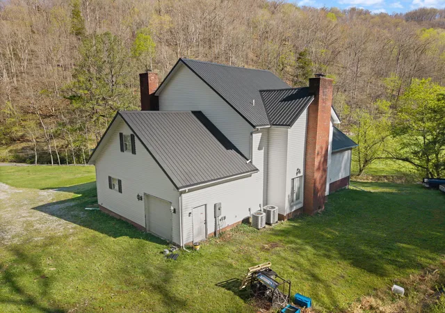 Homes for sale in Stanville, KY | 2431 Mare Creek Rd, Stanville, KY 41659 | MLS# 26007521