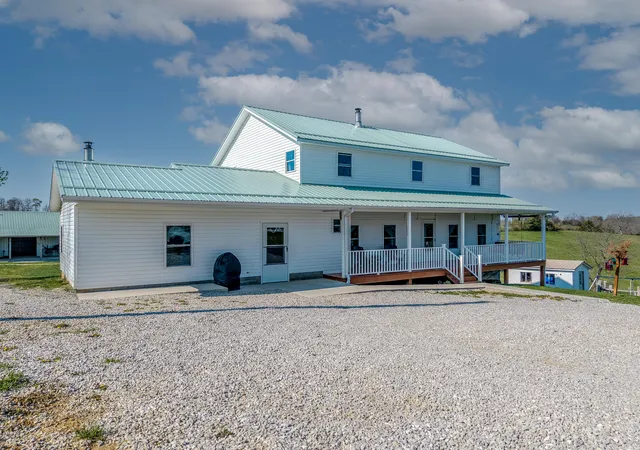 Photo 1 of Single family home for sale at 607 Saunders Ln, Hillsboro, KY 41049 | MLS# 26007562 | Listing updated on 2026-10-13