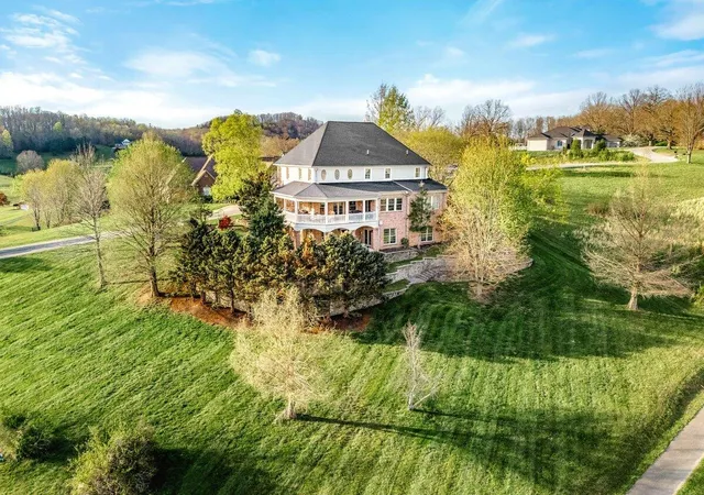 2nd image of 189 Oakwood Dr, London, KY 40744 | MLS# 26007995