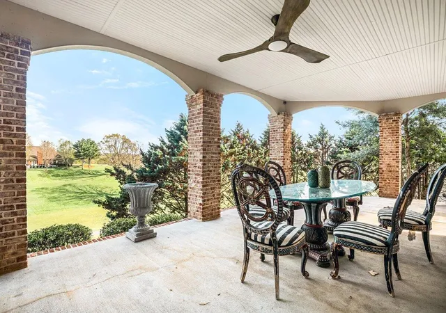 Photo 3 of Single family home for sale at 189 Oakwood Dr, London, KY 40744 | MLS# 26007995 | Listing updated on 2026-10-13