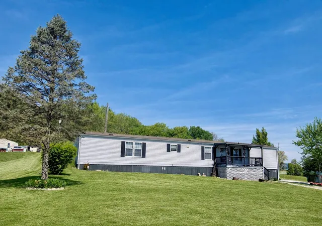 Homes for sale in Monticello, KY | 565 Bell Ln, Monticello, KY 42633 | MLS# 26007643
