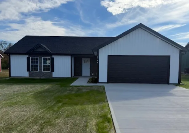 Photo 1 of Sale Pending at 124 Creekview St, Cynthiana, KY 41031 | MLS# 26007735 | Listing updated on 2026-10-28