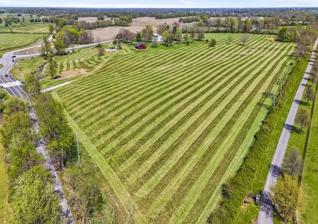2nd image of 750 Elizabeth Station Rd, Paris, KY 40361 | MLS# 26007689