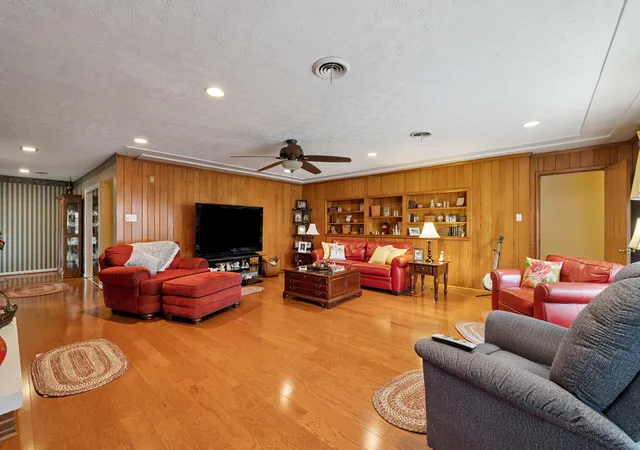 4th image of 555 Ohara Dr, Danville, KY 40422 | MLS# 26007749
