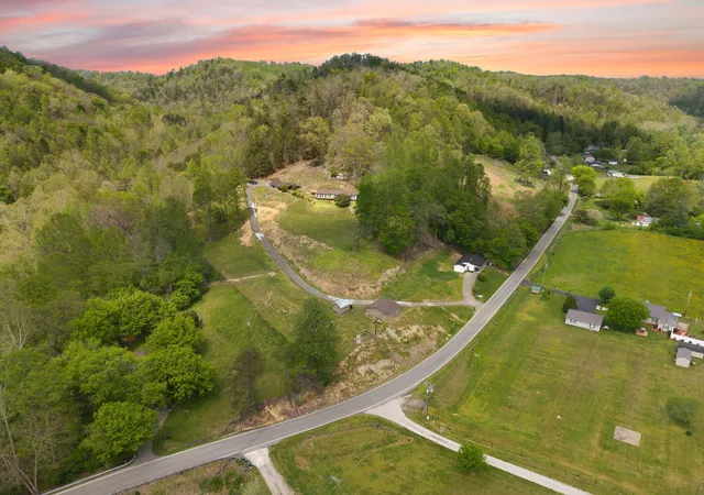 Photo 3 of Single family home for sale at 9969 State Hwy 581, Paintsville, KY 41240 | MLS# 26007709 | Listing updated on 2026-10-14