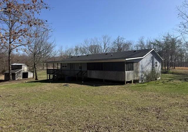 Homes for sale in Irvine, KY | 995 Cobhill Rd, Irvine, KY 40336 | MLS# 26007737