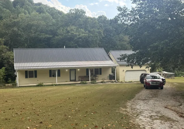 Photo 3 of Single family home for sale at 646 Fisher Cemetery Rd, Barbourville, KY 40906 | MLS# 26007788 | Listing updated on 2026-07-29