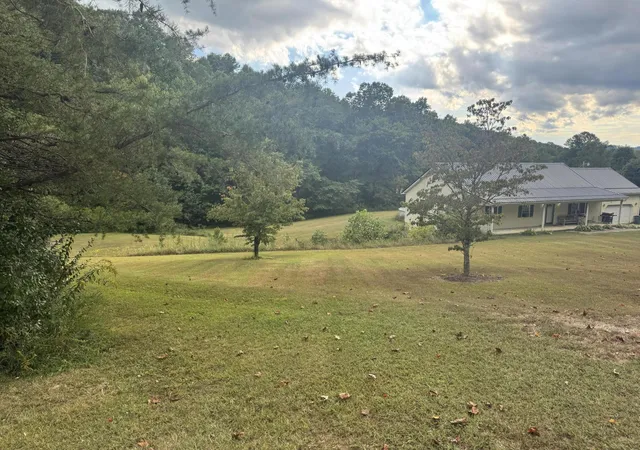 Photo 4 of Single family home for sale at 646 Fisher Cemetery Rd, Barbourville, KY 40906 | MLS# 26007788 | Listing updated on 2026-07-29
