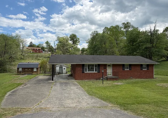 Homes for sale in Corbin, KY | 112 N Earls Ave, Corbin, KY 40701 | MLS# 26008178