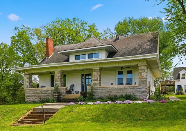 Homes for sale in Midway, KY | 314 N Winter St, Midway, KY 40347 | MLS# 26008044