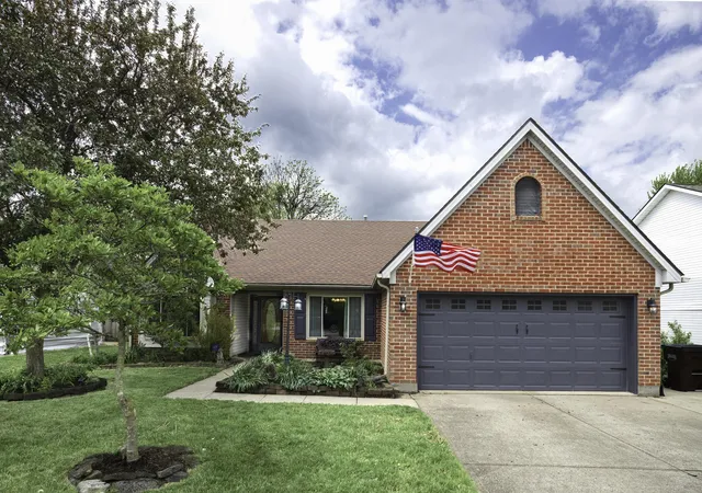 Homes for sale in Versailles, KY | 323 Dogwood Ct, Versailles, KY 40383 | MLS# 26008062