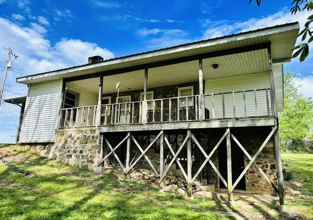 Homes for sale in Russell Springs, KY | 1265 Thornton Rd, Russell Springs, KY 42642 | MLS# 26007877