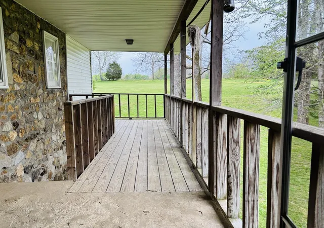 Homes for sale in Russell Springs, KY | 1265 Thornton Rd, Russell Springs, KY 42642 | MLS# 26007877