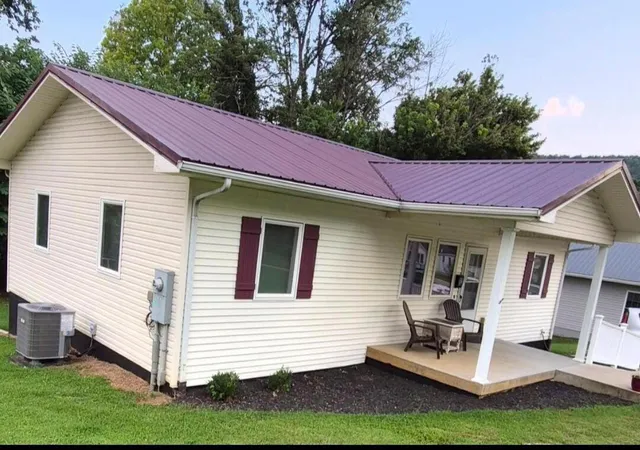 Photo 2 of Single family home for sale at 130 Cherry St, Monticello, KY 42633 | MLS# 26007898 | Listing updated on 2026-10-01