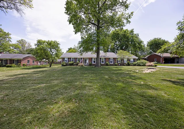 Homes for sale in Danville, KY | 2036 Old Lexington Rd, Danville, KY 40422 | MLS# 26008551