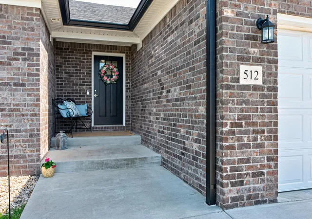 3rd image of 512 Sapphire Dr, Berea, KY 40403 | MLS# 26008153