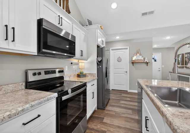 4th image of 512 Sapphire Dr, Berea, KY 40403 | MLS# 26008153