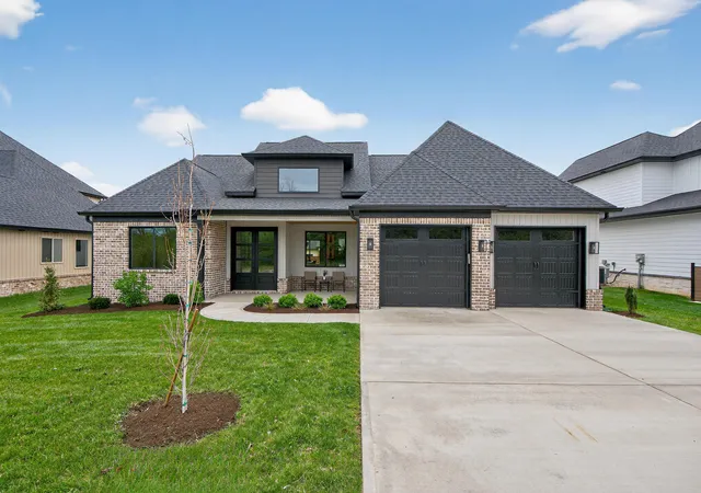 Homes for sale in Versailles, KY | 570 Saffron Ln, Versailles, KY 40383 | MLS# 26008033