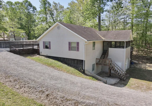Homes for sale in Monticello, KY | 131 Golden Pond Rd, Monticello, KY 42633 | MLS# 26008258