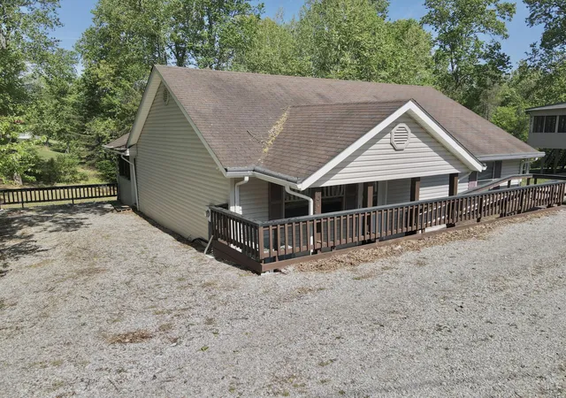 Homes for sale in Monticello, KY | 131 Golden Pond Rd, Monticello, KY 42633 | MLS# 26008258