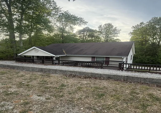 Homes for sale in Monticello, KY | 131 Golden Pond Rd, Monticello, KY 42633 | MLS# 26008258