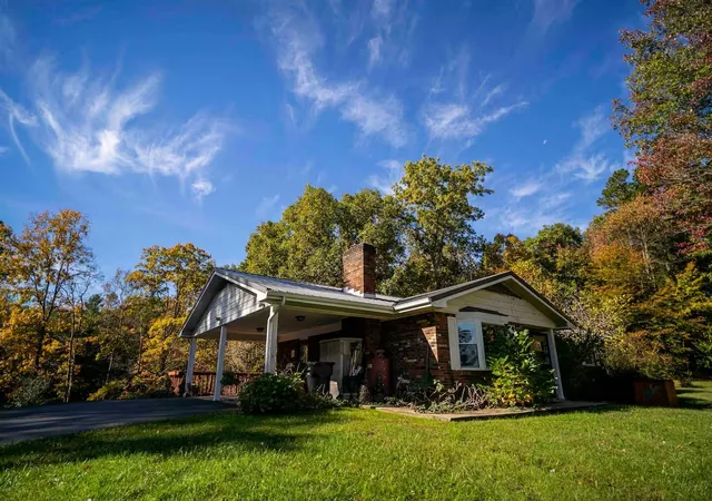Photo 2 of Single family home for sale at 2385 Kentucky Hwy 801, Morehead, KY 40351 | MLS# 26008806 | Listing updated on 2026-04-24