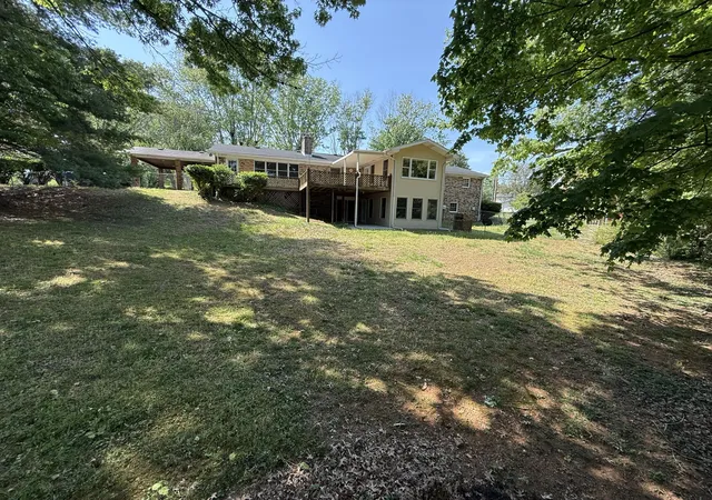 Homes for sale in Somerset, KY | 72 Military Rd, Somerset, KY 42503 | MLS# 26008441