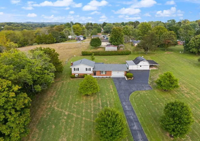 Homes for sale in Danville, KY | 3090 Shakertown Rd, Danville, KY 40422 | MLS# 26008243
