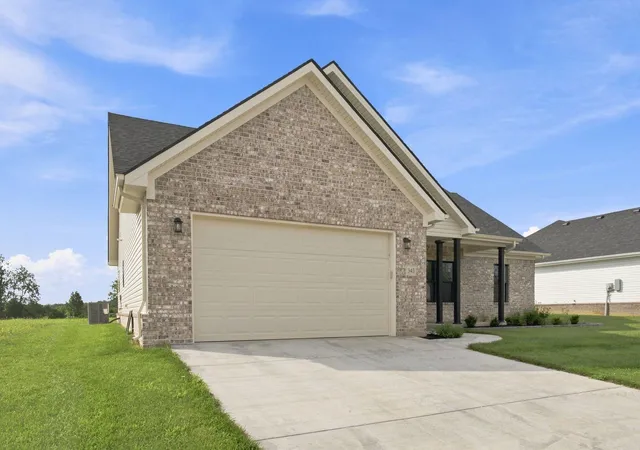 Photo 2 of Single family home for sale at 343 Mohegan Trl, Richmond, KY 40475 | MLS# 26008394 | Listing updated on 2026-09-29