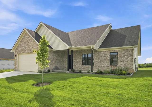 Photo 3 of Single family home for sale at 343 Mohegan Trl, Richmond, KY 40475 | MLS# 26008394 | Listing updated on 2026-09-29