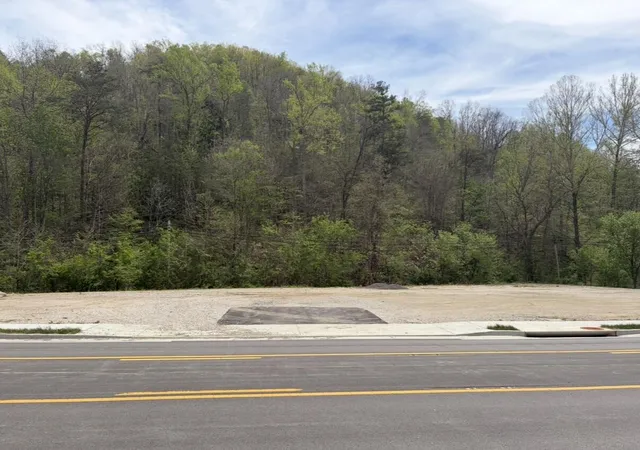 Homes for sale in Frenchburg, KY | 460 Main St, Frenchburg, KY 40322 | MLS# 26009549