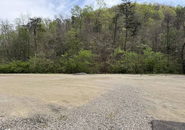 Homes for sale in Frenchburg, KY | 460 Main St, Frenchburg, KY 40322 | MLS# 26009549
