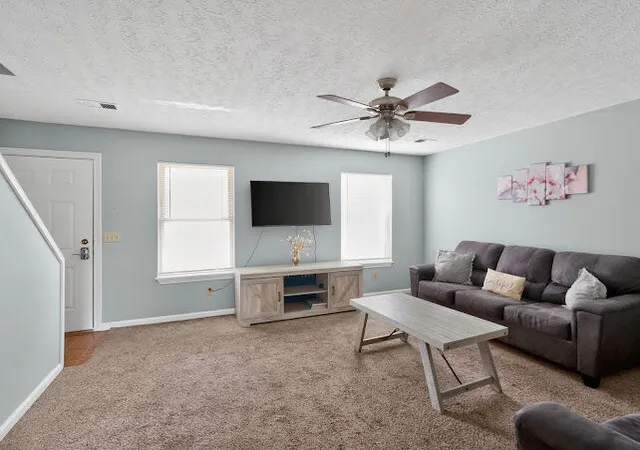 Homes for sale in Versailles, KY | 502 Tecumseh Trl #C, Versailles, KY 40383 | MLS# 26008295